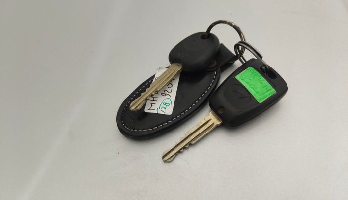 2016 Hyundai Grand i10 SPORTZ 1.2 KAPPA VTVT, CNG, Manual, 80,145 km, Key Close Up