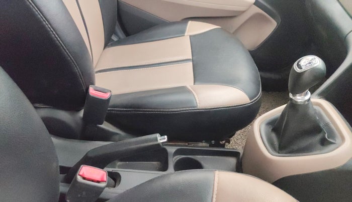 2016 Hyundai Grand i10 SPORTZ 1.2 KAPPA VTVT, CNG, Manual, 80,145 km, Gear Lever