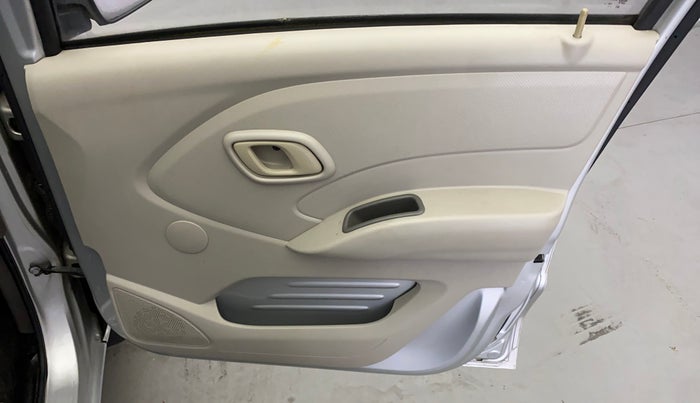 2017 Datsun Redi Go T (O), Petrol, Manual, 63,316 km, Driver Side Door Panels Control