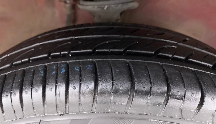 2013 Maruti Alto 800 LXI, Petrol, Manual, 50,738 km, Right Front Tyre Tread