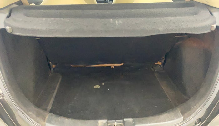 2016 Honda Jazz 1.2L I-VTEC V, Petrol, Manual, 83,306 km, Boot Inside