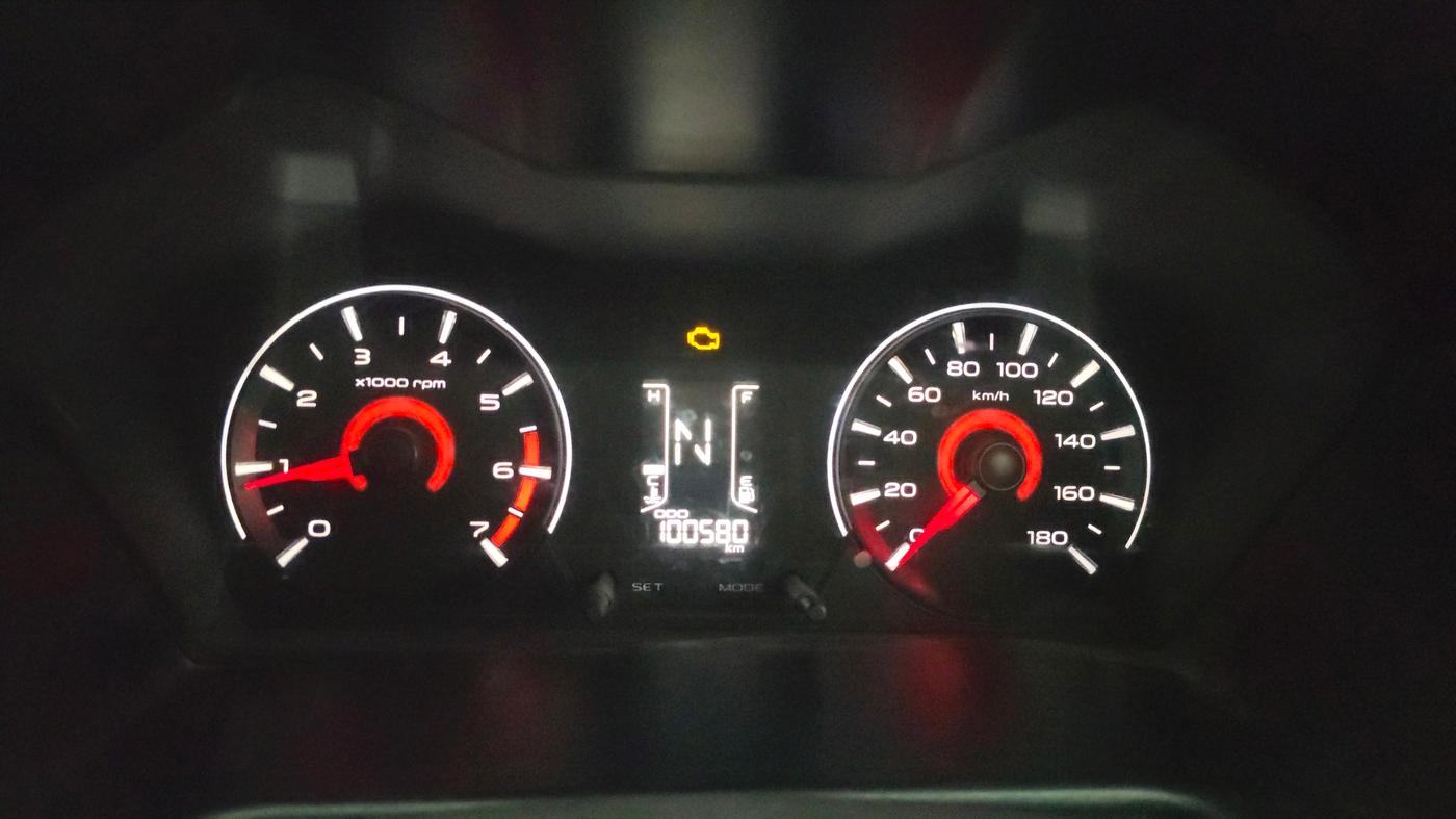 2017 Mahindra KUV 100 NXT K8 P 6 STR, Petrol, Manual, 1,00,569 km, Odometer Image