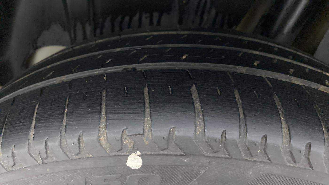 2022 Maruti Ertiga VXI CNG, CNG, Manual, 38,572 km, Left Rear Tyre Tread