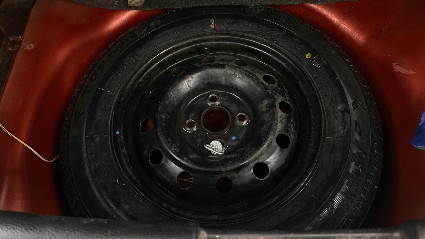 2013 Maruti Swift VXI, Petrol, Manual, 96,561 km, Spare Tyre