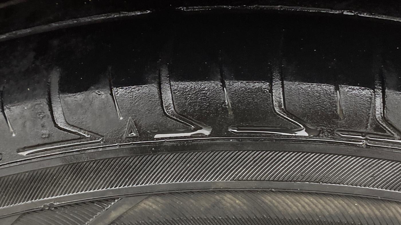 2013 Maruti Swift VXI, Petrol, Manual, 96,561 km, Left Rear Tyre Tread
