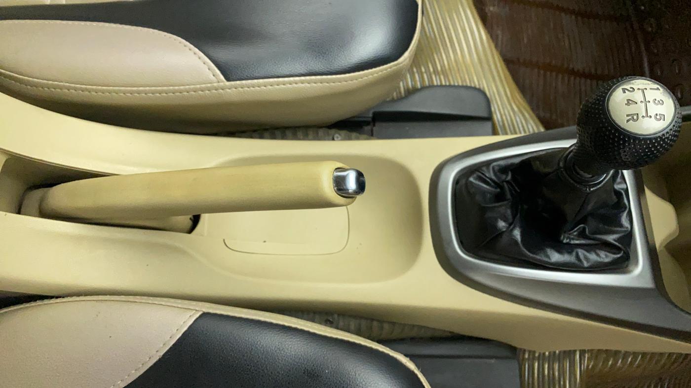 2012 Honda City V MT PETROL, Petrol, Manual, 26,621 km, Gear Lever