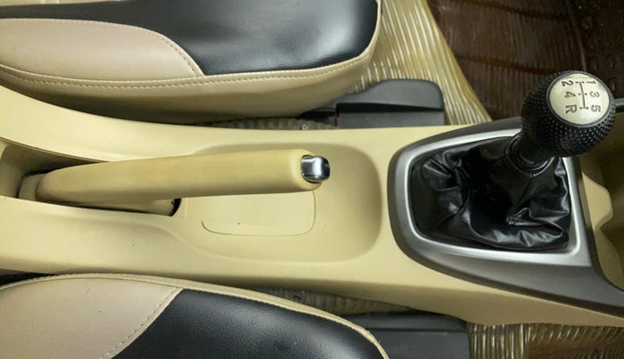 2012 Honda City V MT PETROL, Petrol, Manual, 26,621 km, Gear Lever