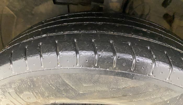 2022 Hyundai VENUE S+ 1.2, Petrol, Manual, 58,316 km, Left Front Tyre Tread