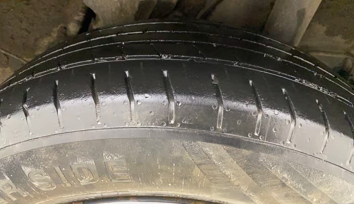 2022 Hyundai VENUE S+ 1.2, Petrol, Manual, 58,316 km, Left Rear Tyre Tread