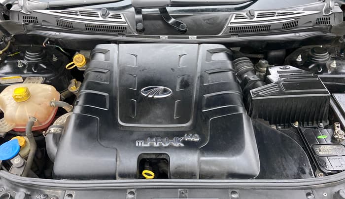 2016 Mahindra XUV500 W10, Diesel, Manual, 1,63,495 km, Open Bonet