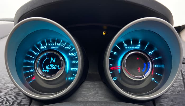 2016 Mahindra XUV500 W10, Diesel, Manual, 1,63,495 km, Odometer Image
