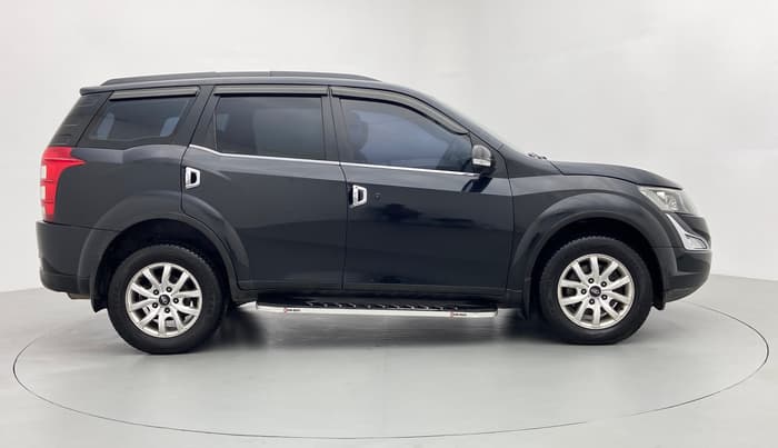 2016 Mahindra XUV500 W10, Diesel, Manual, 1,63,495 km, Right Side
