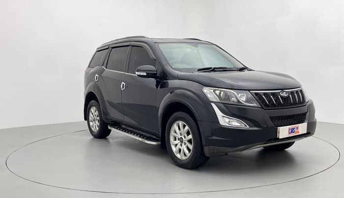 2016 Mahindra XUV500 W10, Diesel, Manual, 1,63,495 km, Front Right