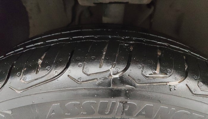 2022 Tata ALTROZ XZA, Petrol, Automatic, 30,142 km, Left Front Tyre Tread