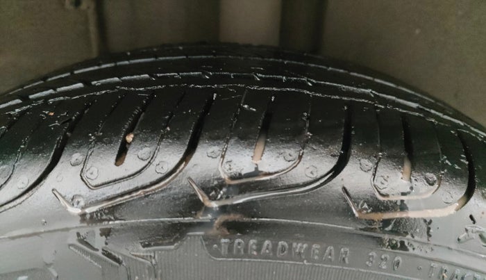 2022 Tata ALTROZ XZA, Petrol, Automatic, 30,142 km, Left Rear Tyre Tread