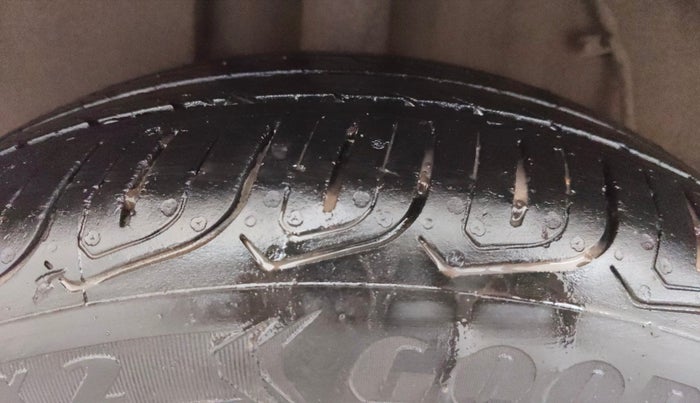 2022 Tata ALTROZ XZA, Petrol, Automatic, 30,142 km, Right Rear Tyre Tread