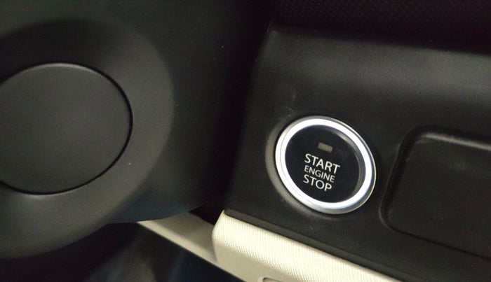 2022 Tata ALTROZ XZA, Petrol, Automatic, 30,142 km, Keyless Start/ Stop Button