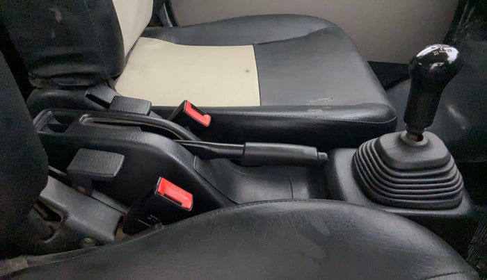 2020 Maruti Eeco 5 STR WITH A/C+HTR, CNG, Manual, 43,689 km, Gear Lever