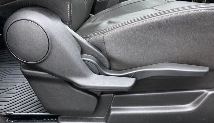 2022 Maruti XL6 ALPHA AT SHVS, Petrol, Automatic, 3,606 km, Driver Side Adjustment Panel