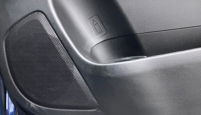 2022 Maruti XL6 ALPHA AT SHVS, Petrol, Automatic, 3,606 km, Speaker