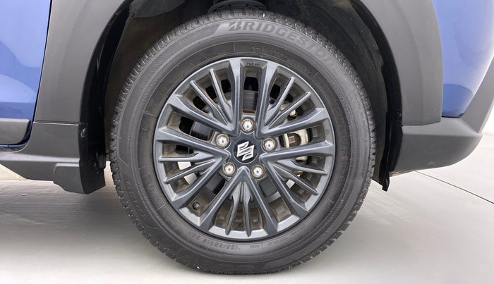 2022 Maruti XL6 ALPHA AT SHVS, Petrol, Automatic, 3,606 km, Right Front Wheel
