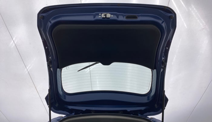 2022 Maruti XL6 ALPHA AT SHVS, Petrol, Automatic, 3,606 km, Boot Door Open
