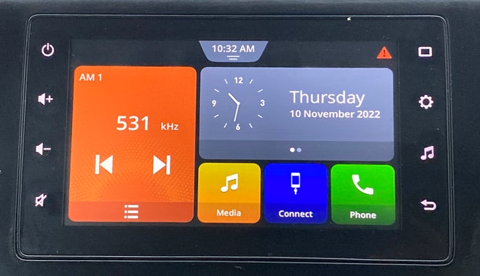 2022 Maruti XL6 ALPHA AT SHVS, Petrol, Automatic, 3,606 km, Infotainment System