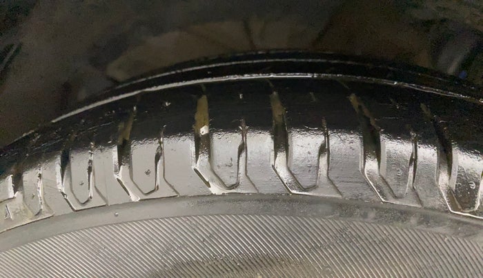2018 Maruti Dzire ZXI PLUS, Petrol, Manual, 41,686 km, Left Front Tyre Tread