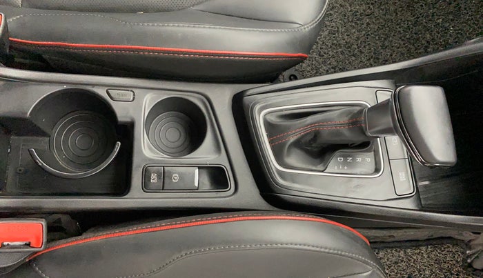 2024 Hyundai Verna SX (O) 1.5 TURBO PETROL DCT, Petrol, Automatic, 8,429 km, Gear Lever