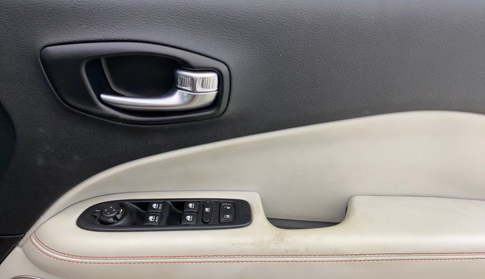 2018 Jeep Compass LIMITED 1.4 PETROL AT, Petrol, Automatic, 38,817 km, Driver Side Door Panels Control