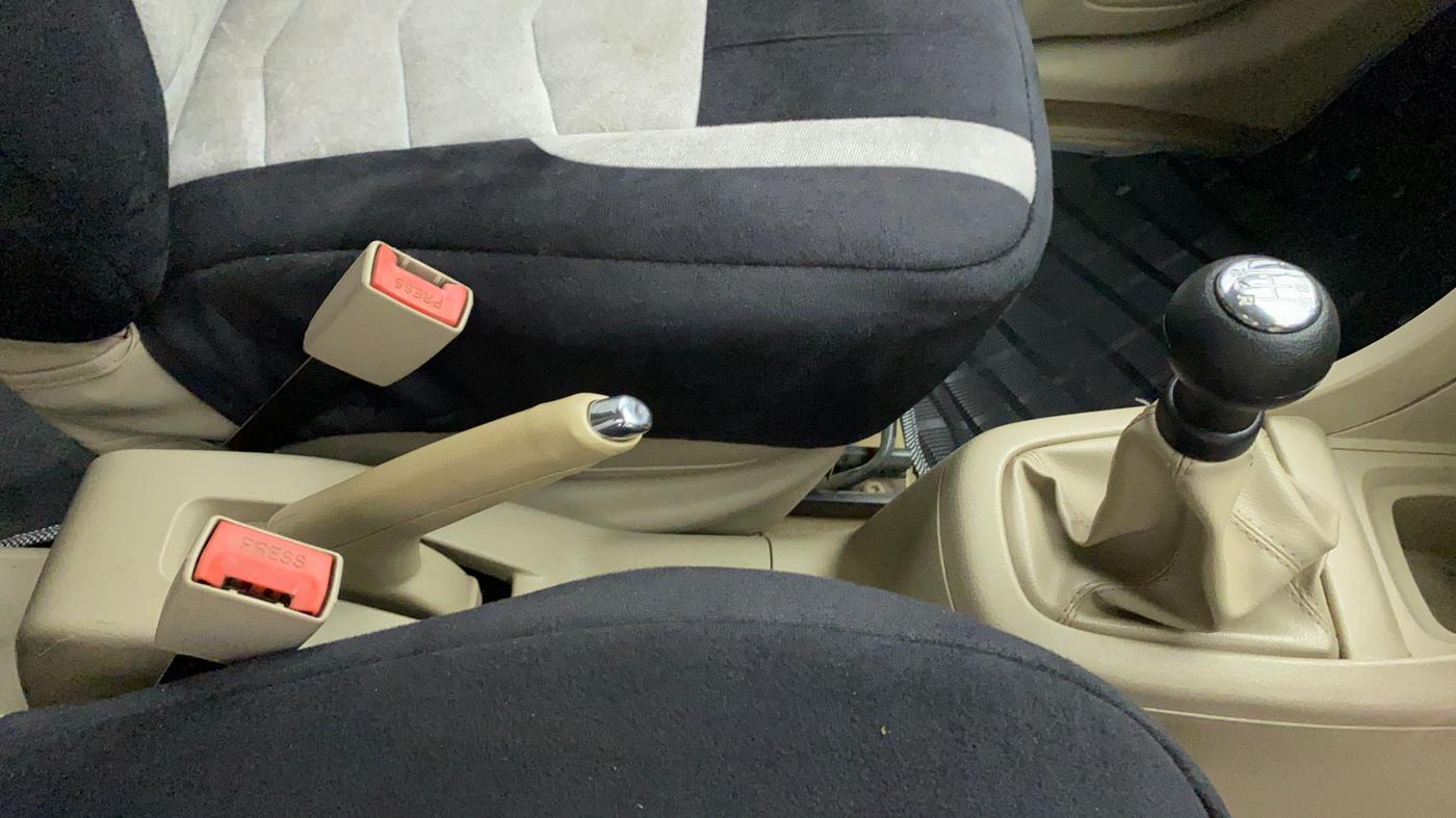 2014 Maruti Ertiga ZDI, Diesel, Manual, 1,84,599 km, Gear Lever