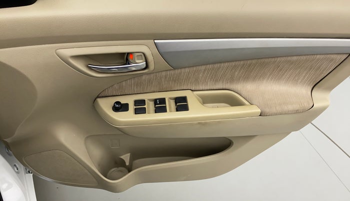 2014 Maruti Ertiga ZDI, Diesel, Manual, 1,84,599 km, Driver Side Door Panels Controls