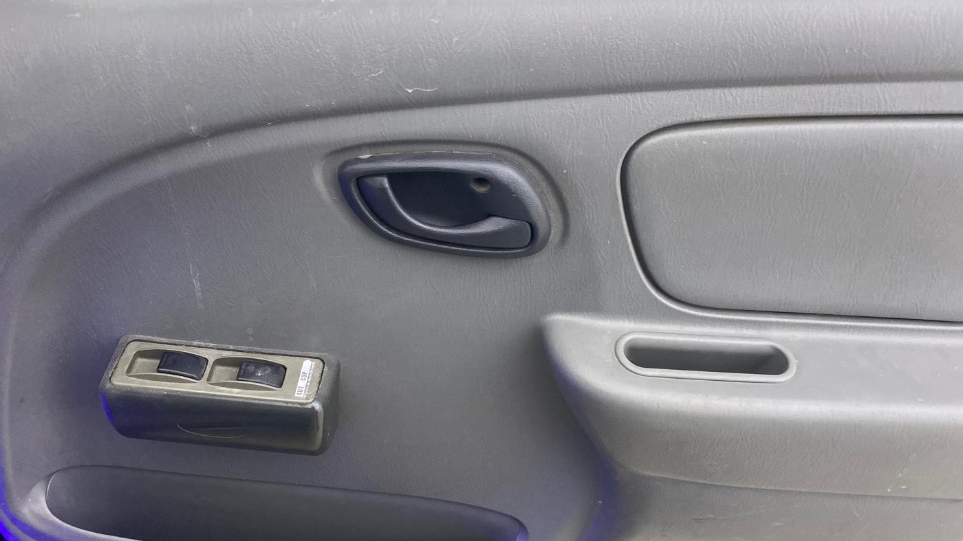 2013 Maruti Alto K10 LXI, Petrol, Manual, 78,480 km, Driver Side Door Panels Control