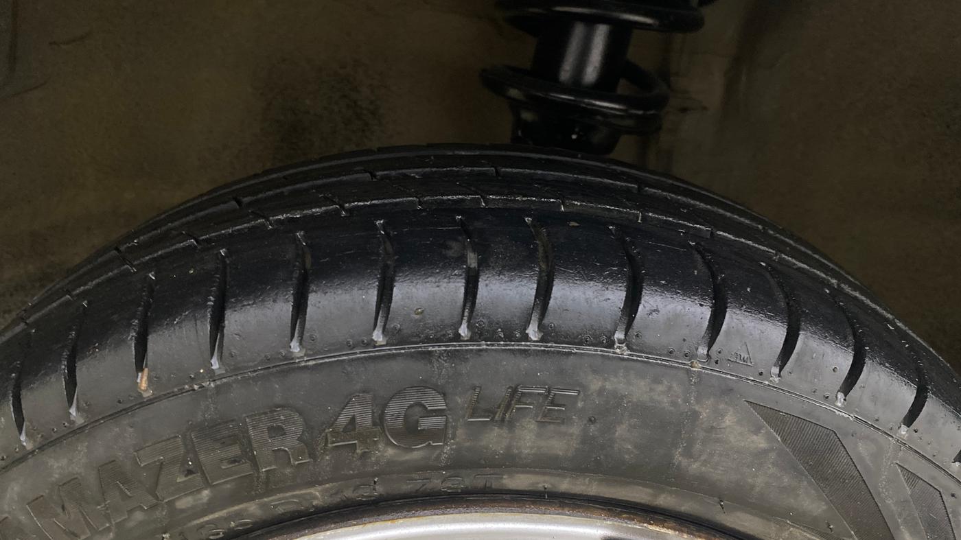 2013 Maruti Alto K10 LXI, Petrol, Manual, 78,480 km, Left Front Tyre Tread