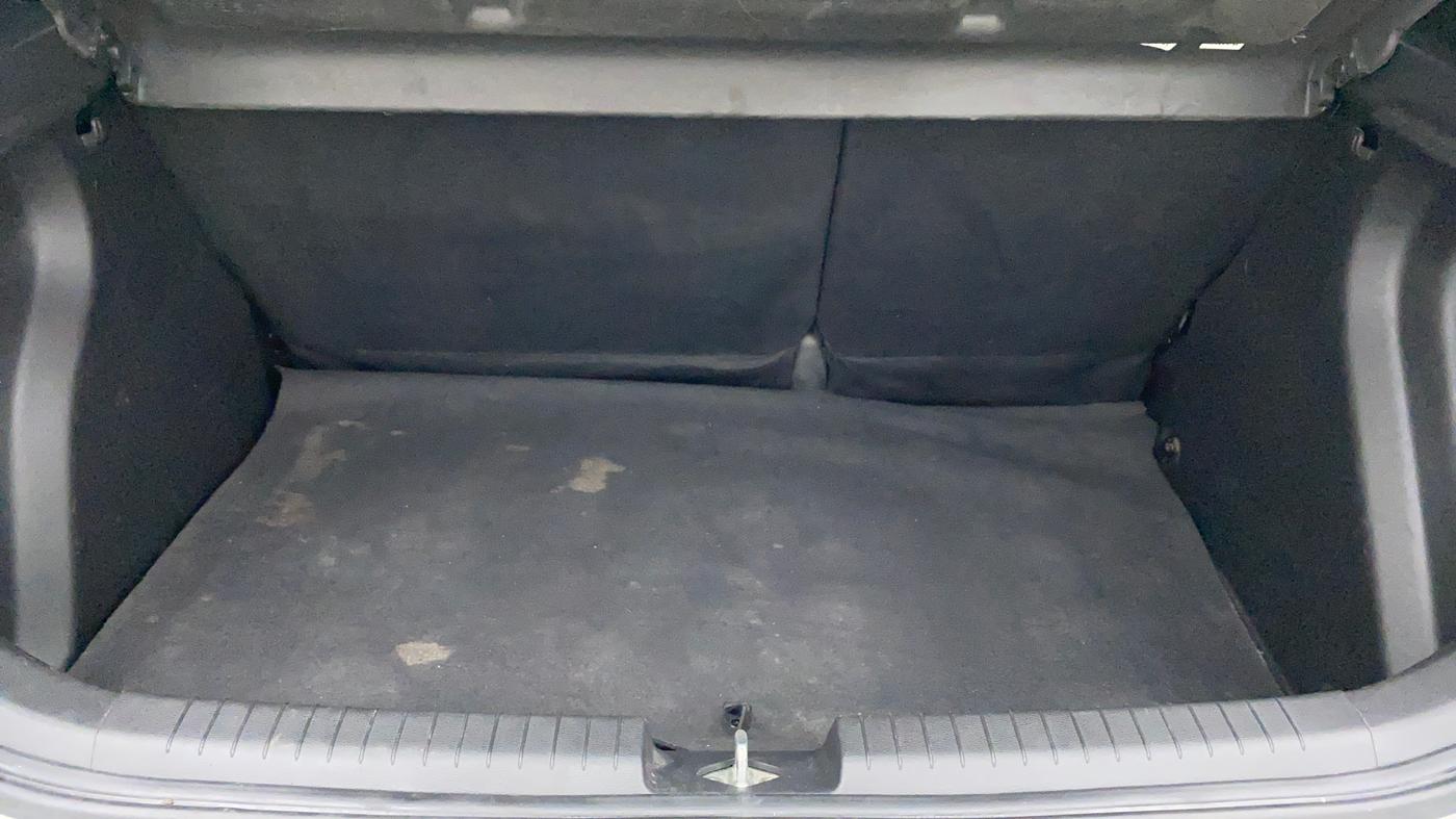 2015 Hyundai Elite i20 ASTA 1.2, Petrol, Manual, 62,808 km, Boot Inside