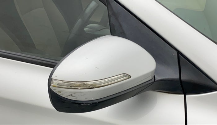 2015 Hyundai Elite i20 ASTA 1.2, Petrol, Manual, 62,808 km, Right rear-view mirror - Indicator light has minor damage