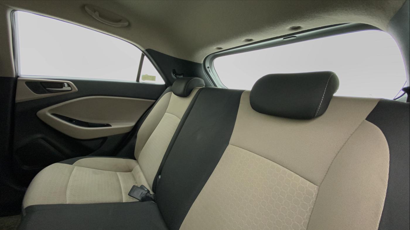 2015 Hyundai Elite i20 ASTA 1.2, Petrol, Manual, 62,808 km, Right Side Rear Door Cabin