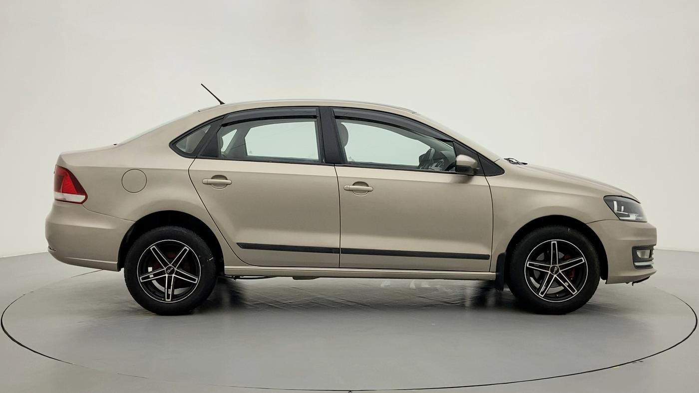 2015 Volkswagen Vento COMFORTLINE MT PETROL, Petrol, Manual, 68,487 km, Right Side View