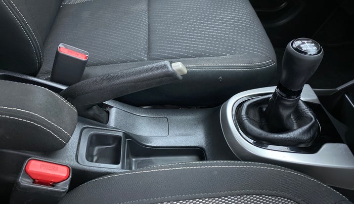 2018 Honda WR-V 1.2 i-VTEC VX MT, Petrol, Manual, 25,837 km, Gear Lever