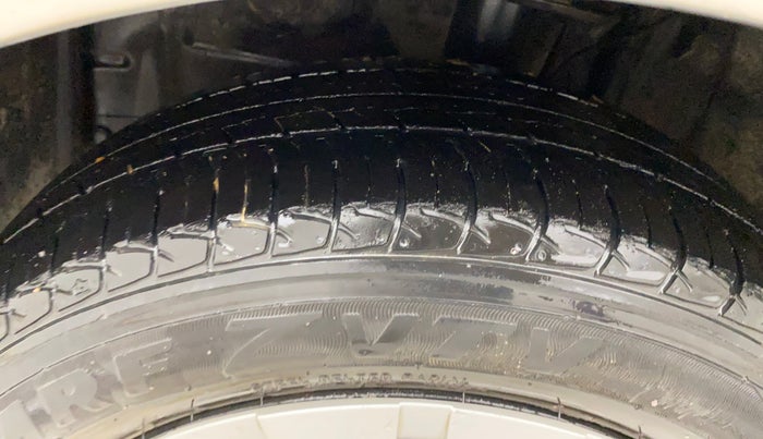 2021 Toyota YARIS J CVT, Petrol, Automatic, 35,613 km, Left Front Tyre Tread