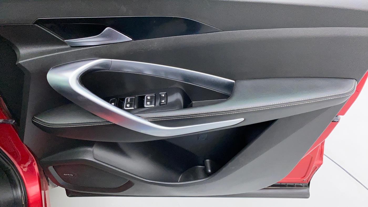 2020 MG HECTOR SHARP DCT PETROL, Petrol, Automatic, 25,177 km, Driver Side Door Panels Control