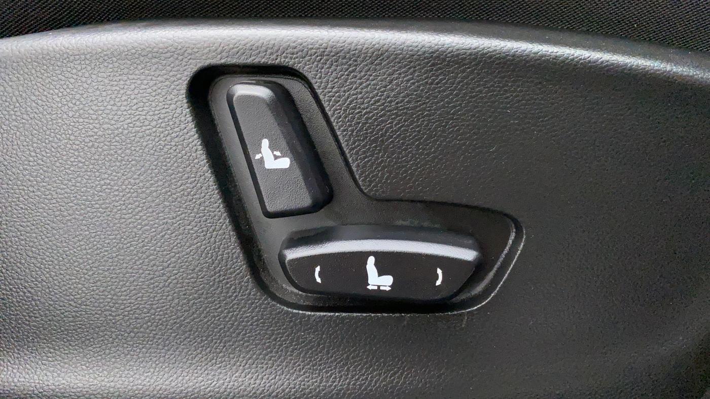 2020 MG HECTOR SHARP DCT PETROL, Petrol, Automatic, 25,177 km, Driver Side Adjustment Panel
