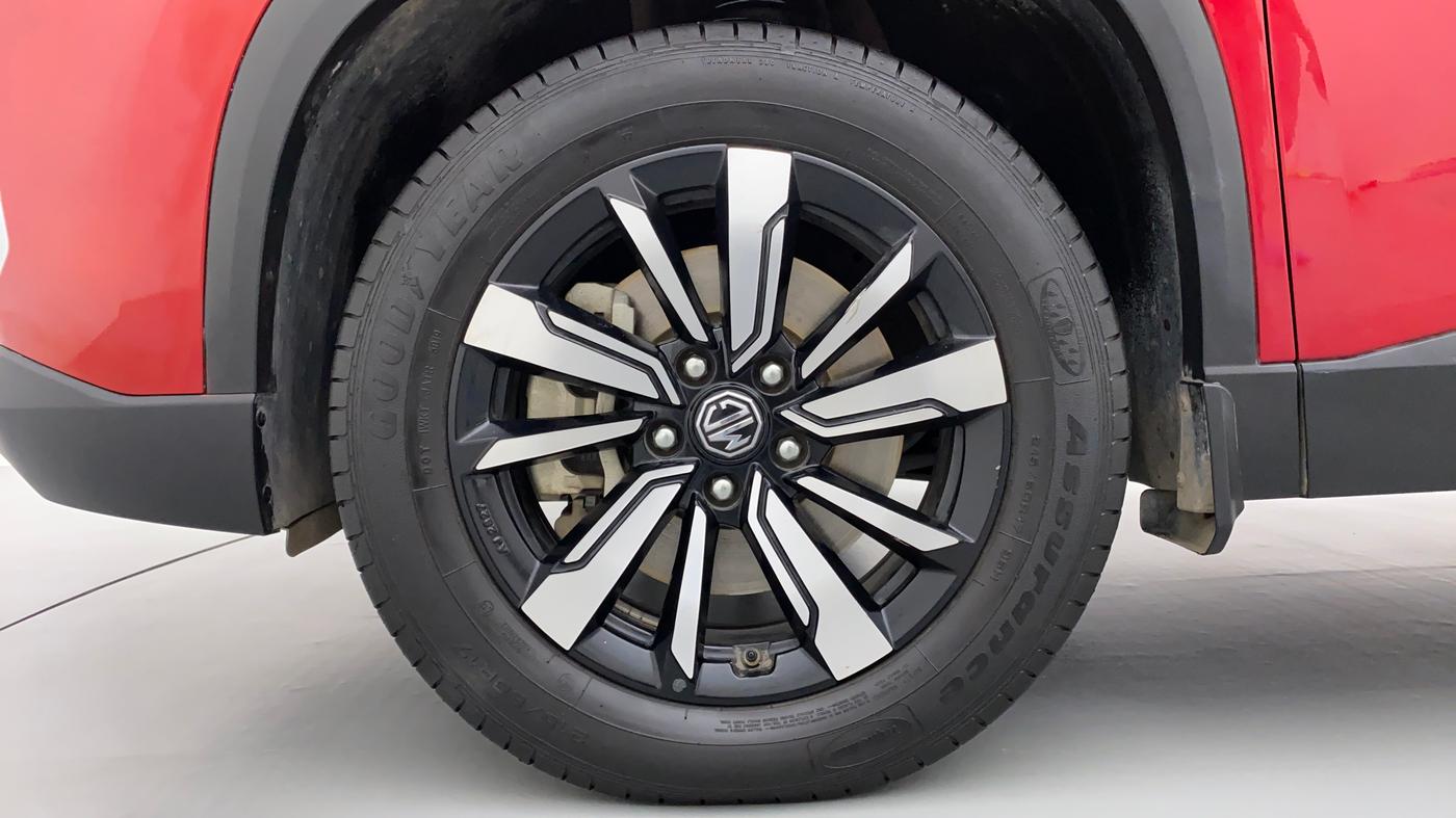 2020 MG HECTOR SHARP DCT PETROL, Petrol, Automatic, 25,177 km, Left Front Wheel