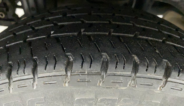 2019 Maruti Alto K10 VXI AMT P, CNG, Automatic, 39,800 km, Right Rear Tyre Tread