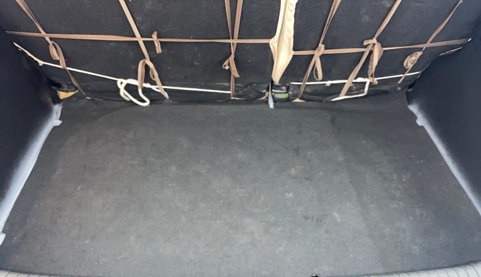 2012 Hyundai i20 SPORTZ 1.4 CRDI, Diesel, Manual, 44,196 km, Boot Inside