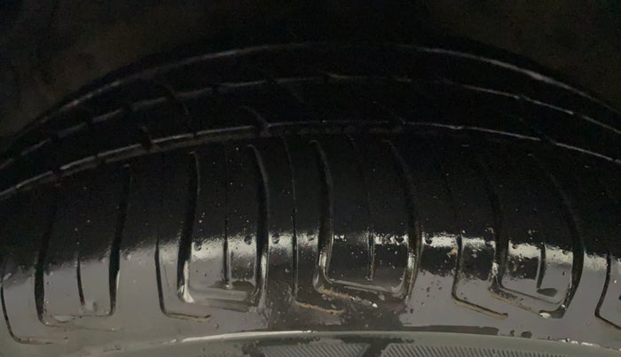 2012 Hyundai i20 SPORTZ 1.4 CRDI, Diesel, Manual, 44,196 km, Left Front Tyre Tread