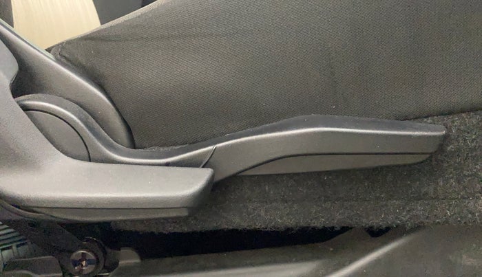 2022 Toyota Glanza V, Petrol, Manual, 32,001 km, Driver Side Adjustment Panel