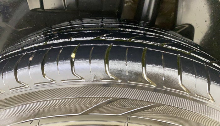 2019 Maruti Dzire ZXI PLUS AMT, Petrol, Automatic, 83,735 km, Left Rear Tyre Tread