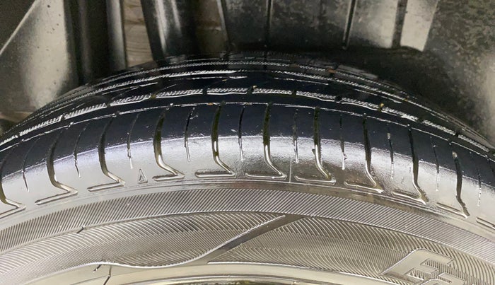 2019 Maruti Dzire ZXI PLUS AMT, Petrol, Automatic, 83,735 km, Right Rear Tyre Tread