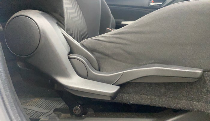 2019 Maruti Swift ZXI AMT, Petrol, Automatic, 1,20,939 km, Driver Side Adjustment Panel